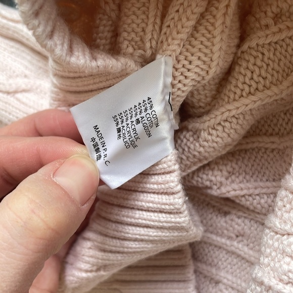 Brandy Melville Pale Pink Cable knit Sweater - Picture 10 of 10